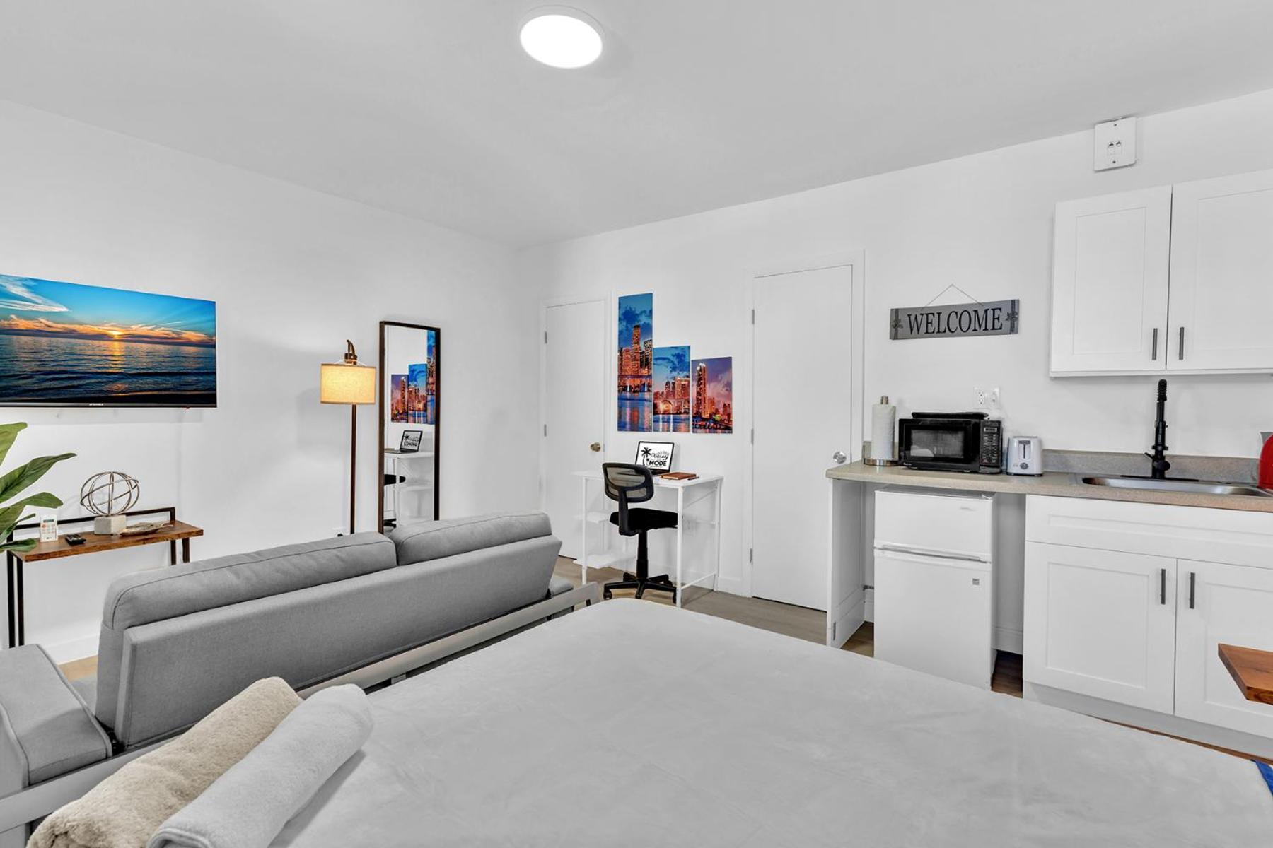 Young Circle & Hollywood Blvd Posh Studio Suite Εξωτερικό φωτογραφία